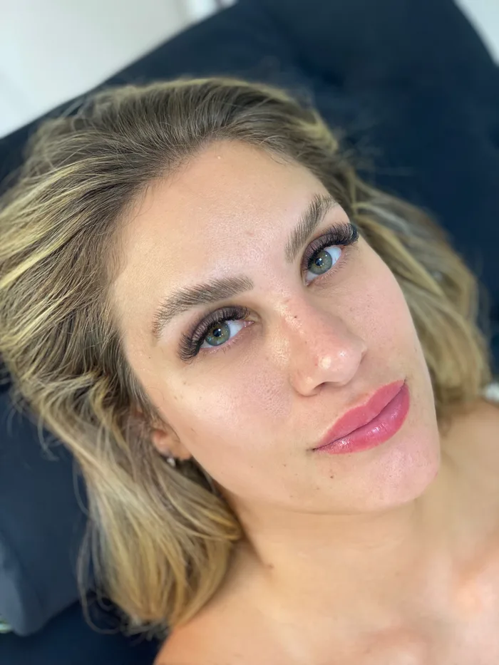 Resultado de extensão de cílios no Studio Lolie — foto 2